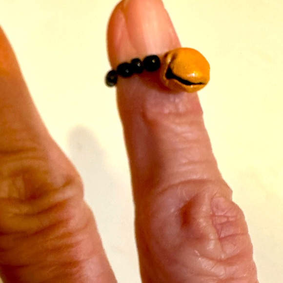 VTG ORANGE BELL BEADED RING CHARM HALLOWEEN JEWELRY HANG ON NECKLACE CORD .25” - Picture 3 of 4